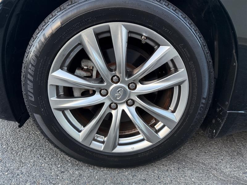 used 2015 INFINITI Q70 car, priced at $13,995