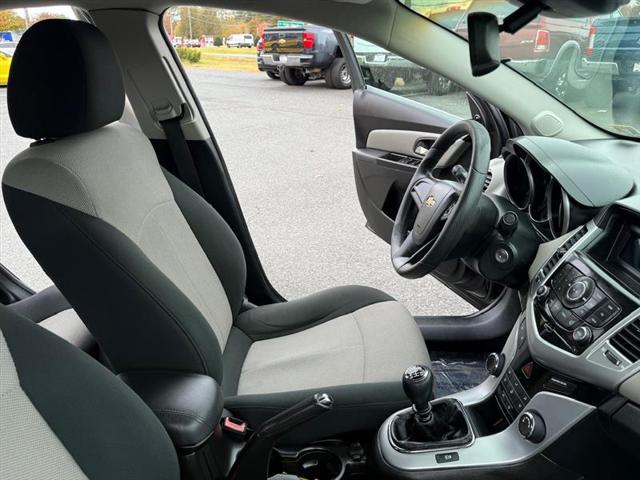 used 2011 Chevrolet Cruze car, priced at $3,495