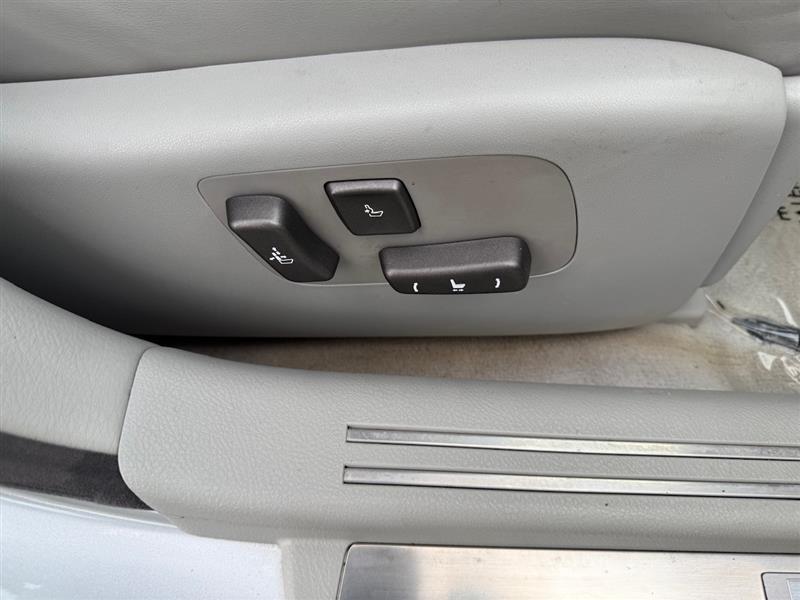 used 2011 Lexus LS 460 car, priced at $14,995