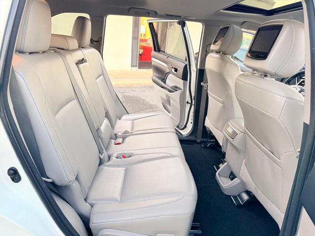 used 2015 Toyota Highlander car, priced at $18,995