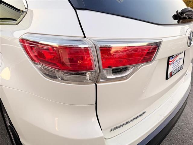 used 2015 Toyota Highlander car, priced at $18,995