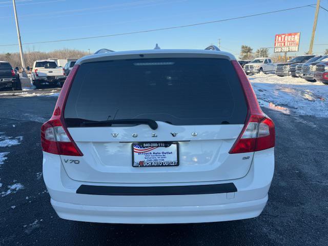 used 2008 Volvo V70 car, priced at $5,995