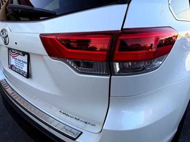 used 2019 Toyota Highlander car, priced at $28,995