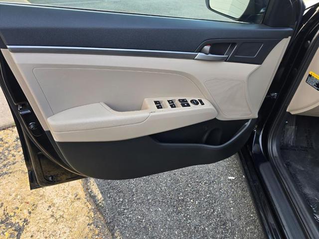 used 2018 Hyundai Elantra car
