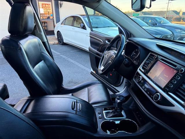used 2016 Toyota Highlander Hybrid car, priced at $22,995