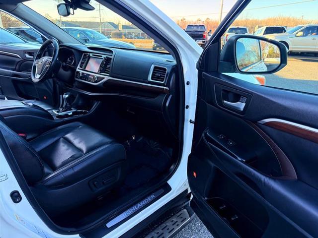 used 2016 Toyota Highlander Hybrid car, priced at $22,995