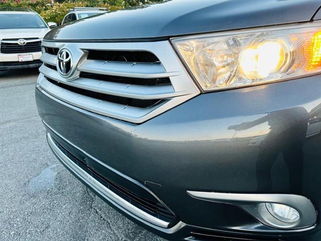 used 2012 Toyota Highlander car, priced at $17,995