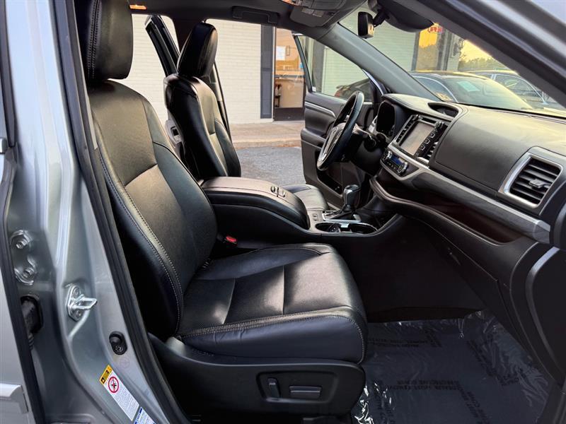 used 2017 Toyota Highlander car, priced at $24,995
