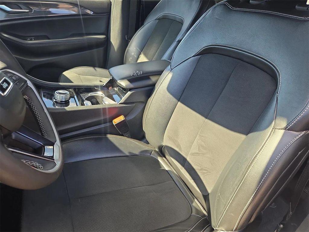 used 2023 Jeep Grand Cherokee L car, priced at $28,957