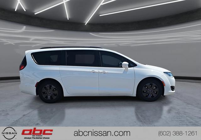 used 2020 Chrysler Pacifica Hybrid car, priced at $26,624