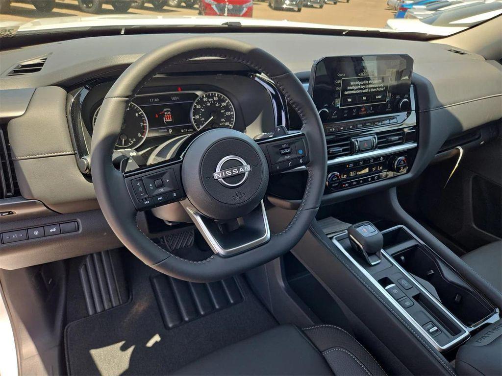 new 2025 Nissan Pathfinder car, priced at $44,705