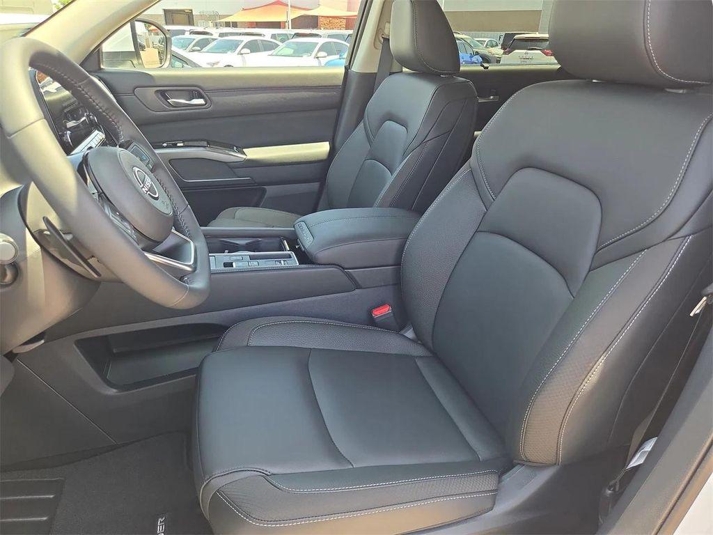 new 2025 Nissan Pathfinder car, priced at $44,705