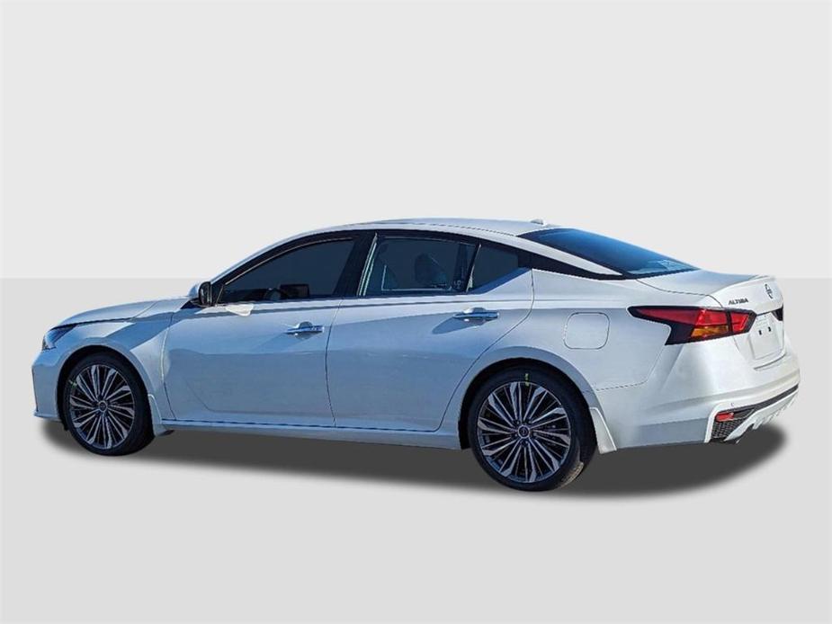 new 2024 Nissan Altima car, priced at $31,622