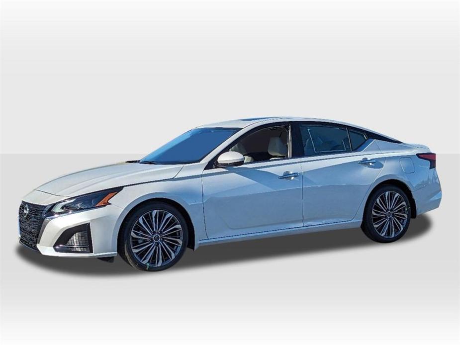 new 2024 Nissan Altima car, priced at $33,174