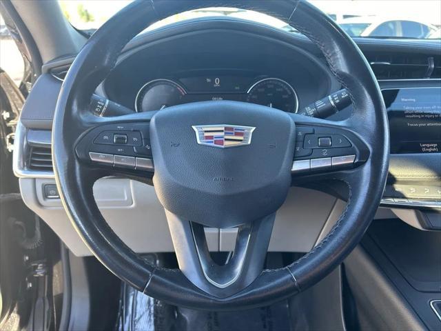 used 2022 Cadillac XT4 car, priced at $22,888