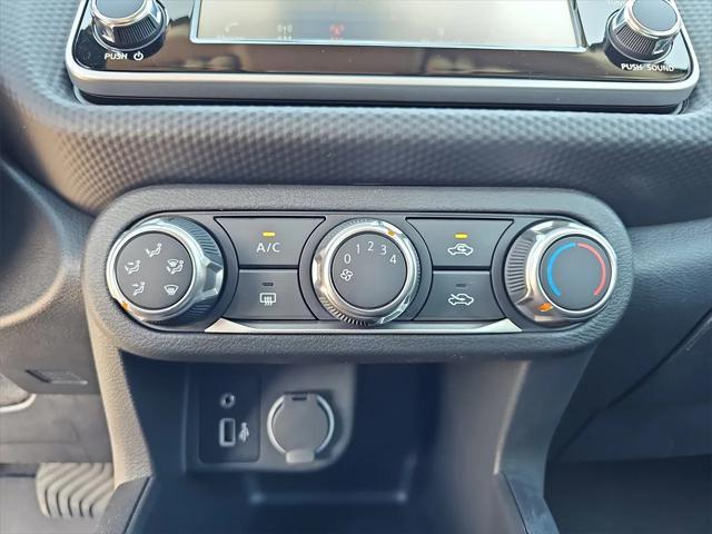 new 2025 Nissan Kicks car, priced at $23,760