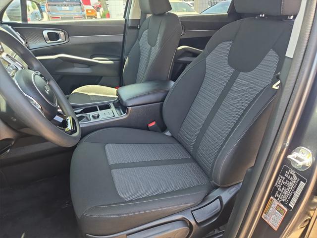 used 2023 Kia Sorento car, priced at $25,227