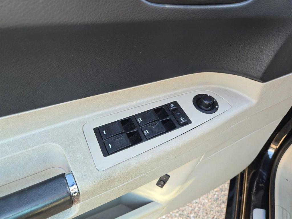 used 2006 Chrysler 300 car, priced at $15,885