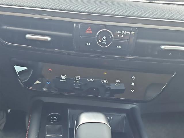 new 2025 Nissan Kicks car, priced at $29,530
