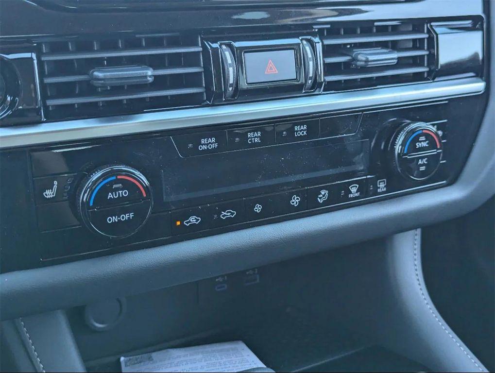 new 2025 Nissan Pathfinder car, priced at $42,260