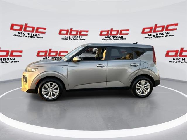 used 2022 Kia Soul car, priced at $16,358