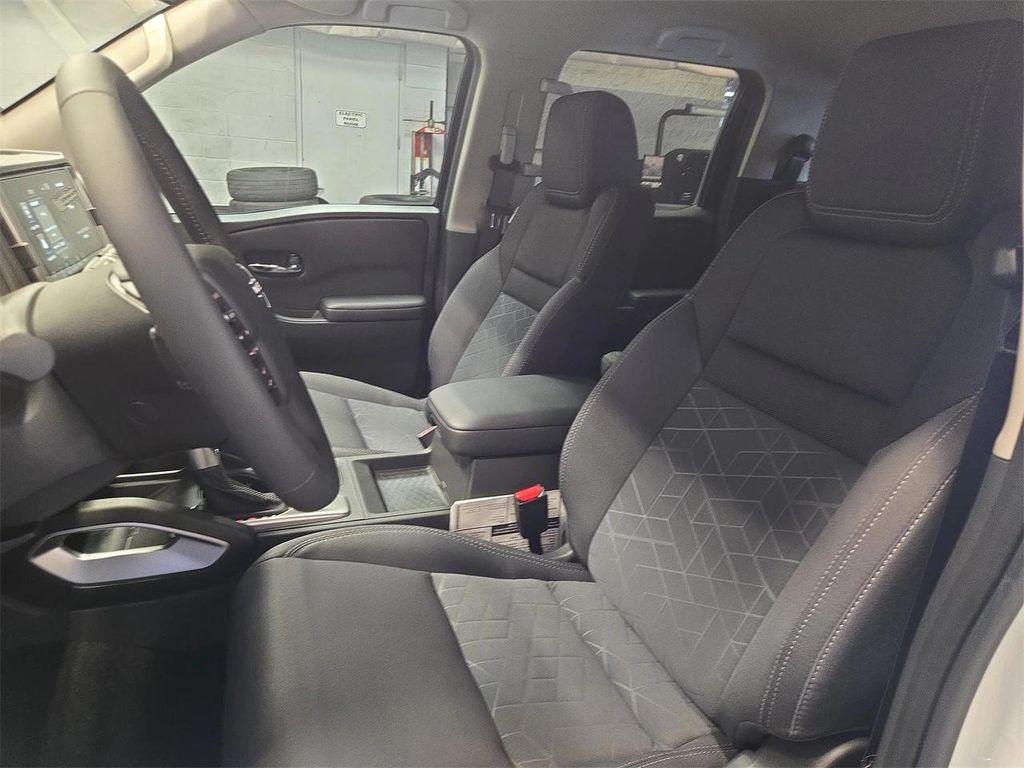 new 2025 Nissan Frontier car, priced at $39,925