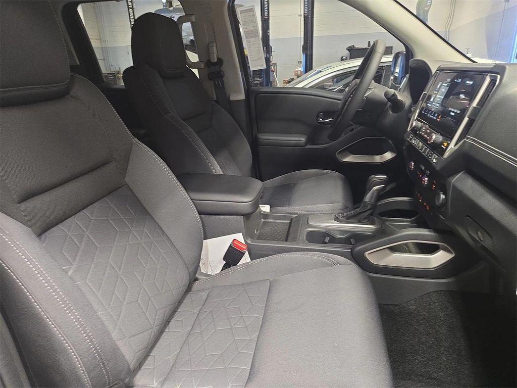 new 2025 Nissan Frontier car, priced at $39,925