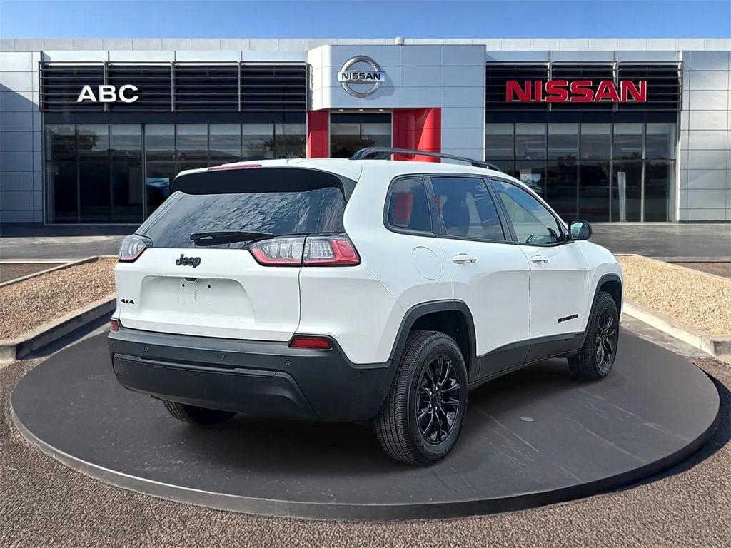 used 2023 Jeep Cherokee car, priced at $22,070