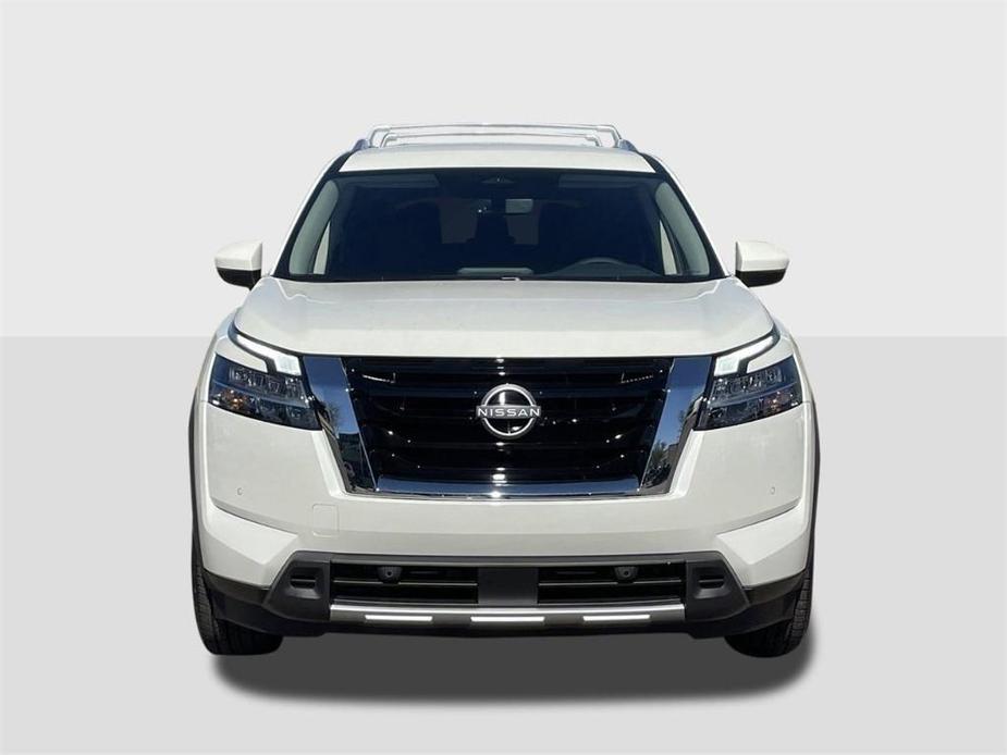 new 2024 Nissan Pathfinder car, priced at $42,825