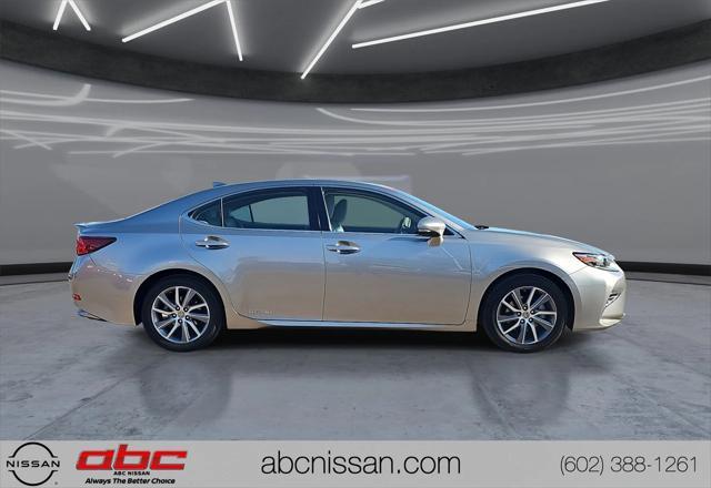 used 2017 Lexus ES 300h car, priced at $17,888