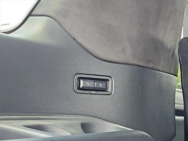 used 2022 Lincoln Navigator car, priced at $68,777