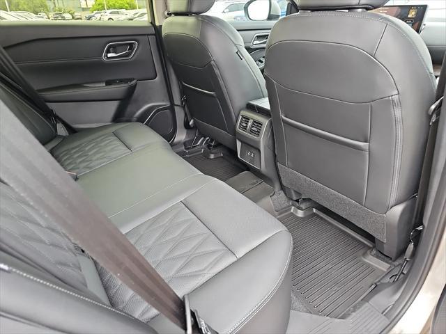 new 2025 Nissan Rogue car, priced at $43,725