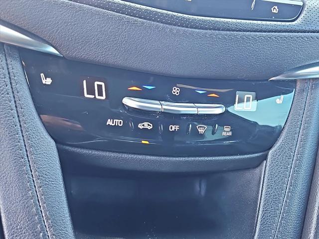 used 2021 Cadillac XT5 car, priced at $23,999
