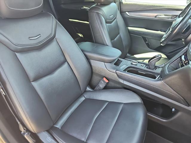 used 2021 Cadillac XT5 car, priced at $23,999