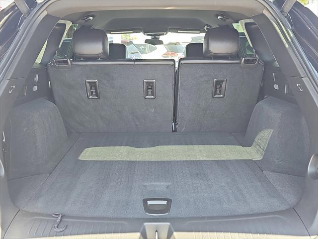 used 2021 Cadillac XT5 car, priced at $23,999