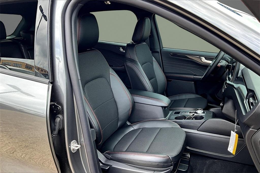 new 2025 Ford Escape car, priced at $30,326