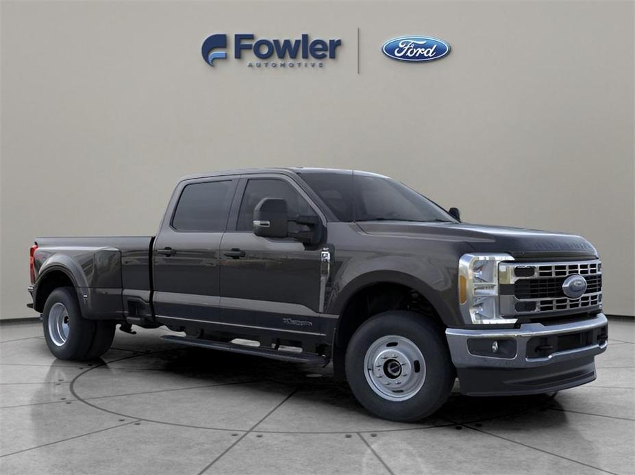 new 2024 Ford F-350 car, priced at $67,675