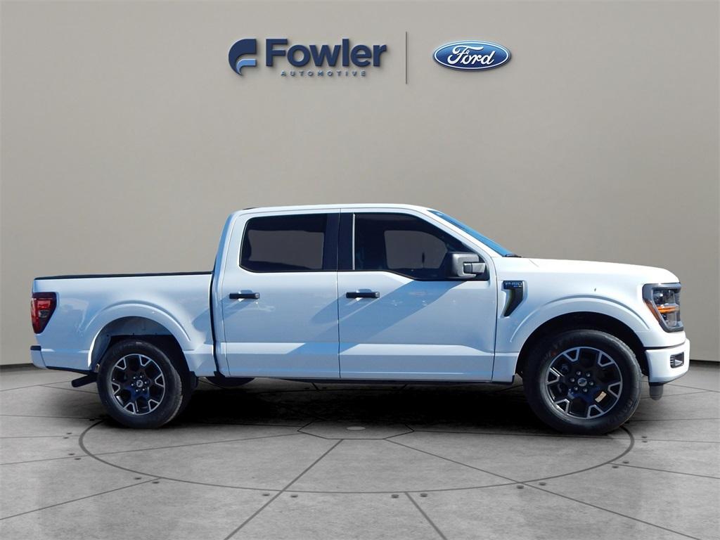 new 2024 Ford F-150 car, priced at $39,900