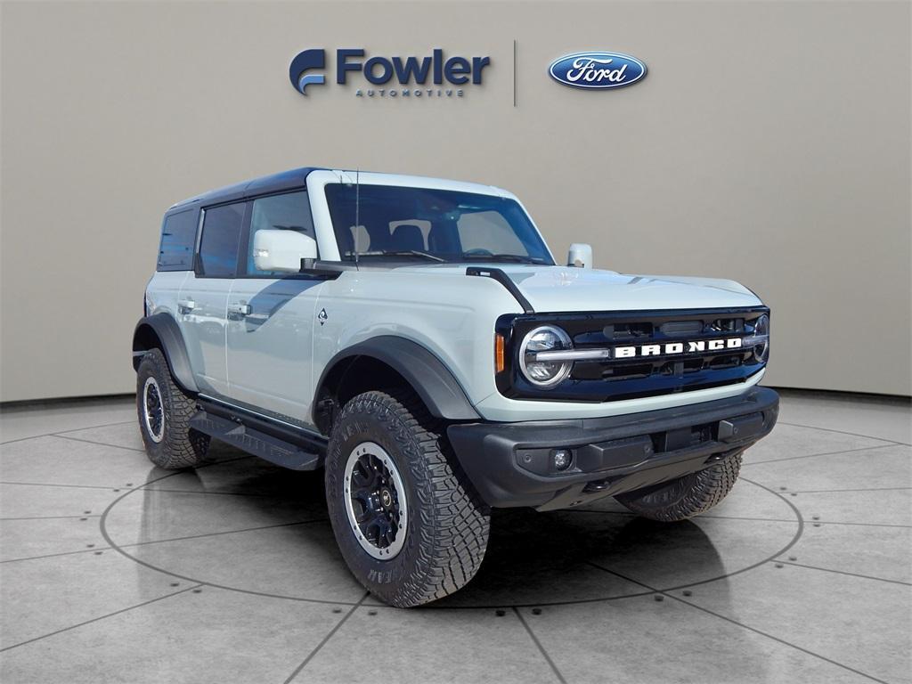 new 2024 Ford Bronco car, priced at $55,303