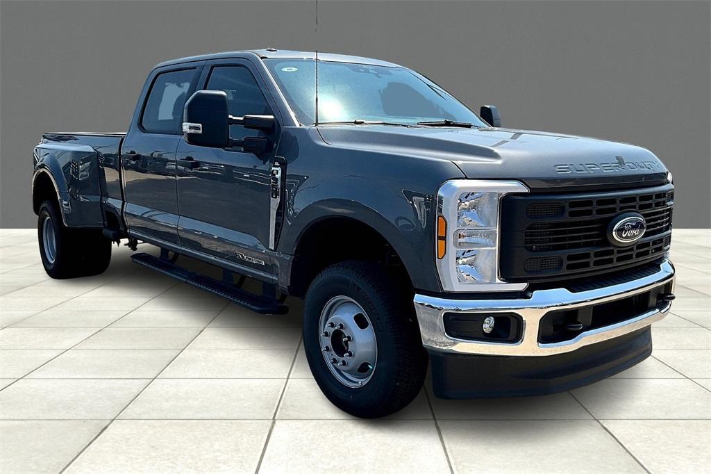 new 2025 Ford F-350 car, priced at $69,525