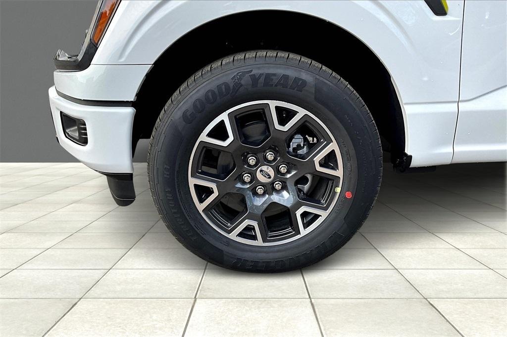 new 2025 Ford F-150 car, priced at $41,896