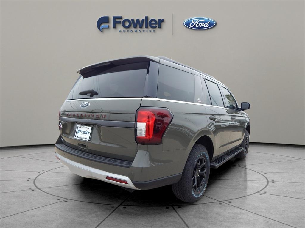 new 2024 Ford Expedition car, priced at $70,294