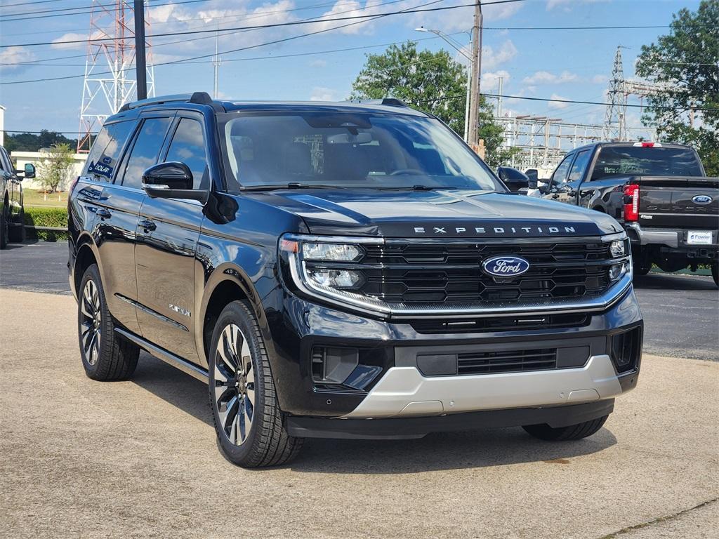 new 2025 Ford Expedition car, priced at $79,755