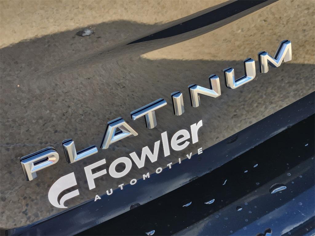 new 2025 Ford Expedition car, priced at $74,152