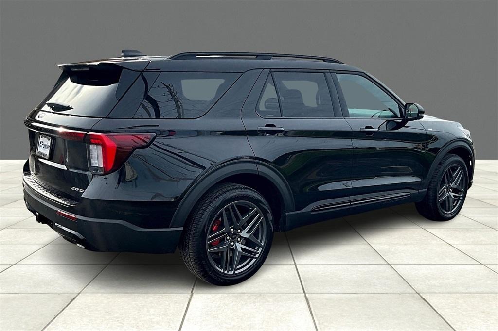 used 2025 Ford Explorer car, priced at $47,900