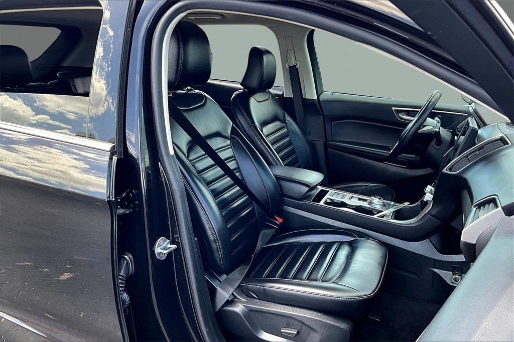 used 2024 Ford Edge car, priced at $26,997