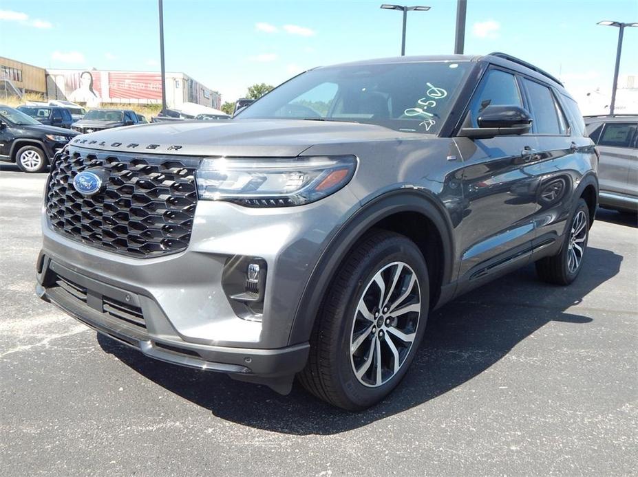 new 2025 Ford Explorer car, priced at $45,541