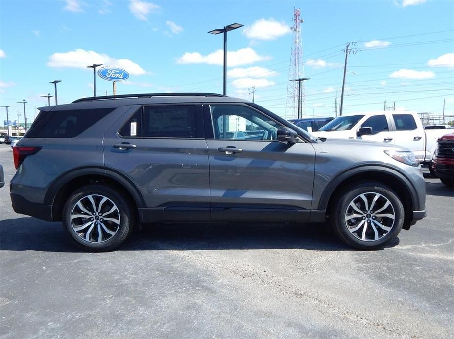 new 2025 Ford Explorer car, priced at $45,541