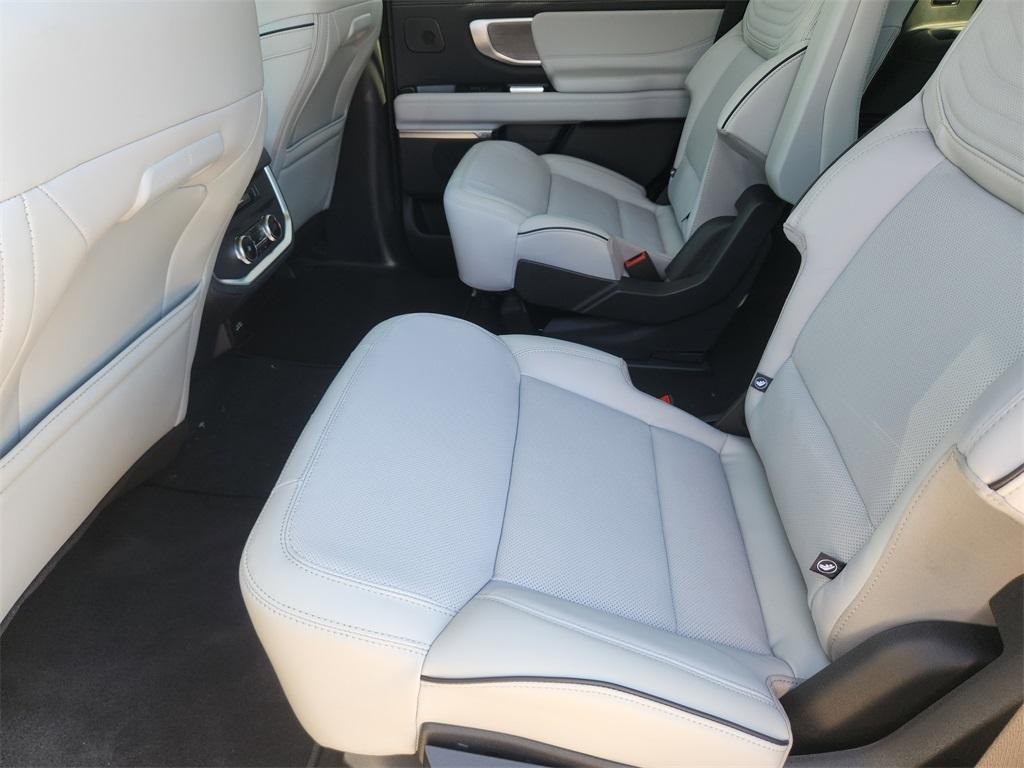 new 2025 Ford Expedition car, priced at $84,637