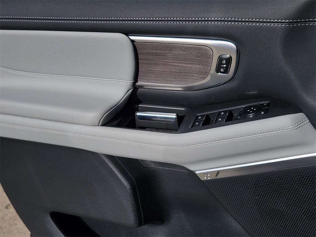 new 2025 Ford Expedition car, priced at $84,637